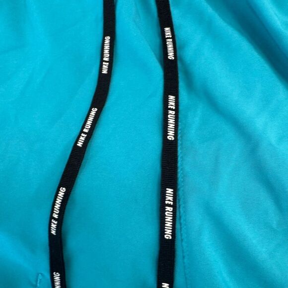 Nike Men's Blue Sports Shorts - Picture 5 of 9